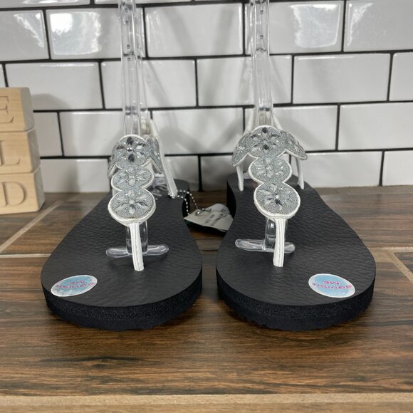 Skechers Meditation Sparkly Fleur Womens 8 Shoes White T-Strap Thong Sandals NEW - Picture 2 of 13